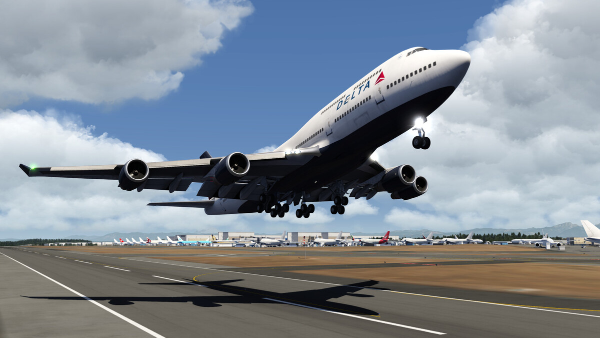 Boeing 747-400 leaving the Everett production plant