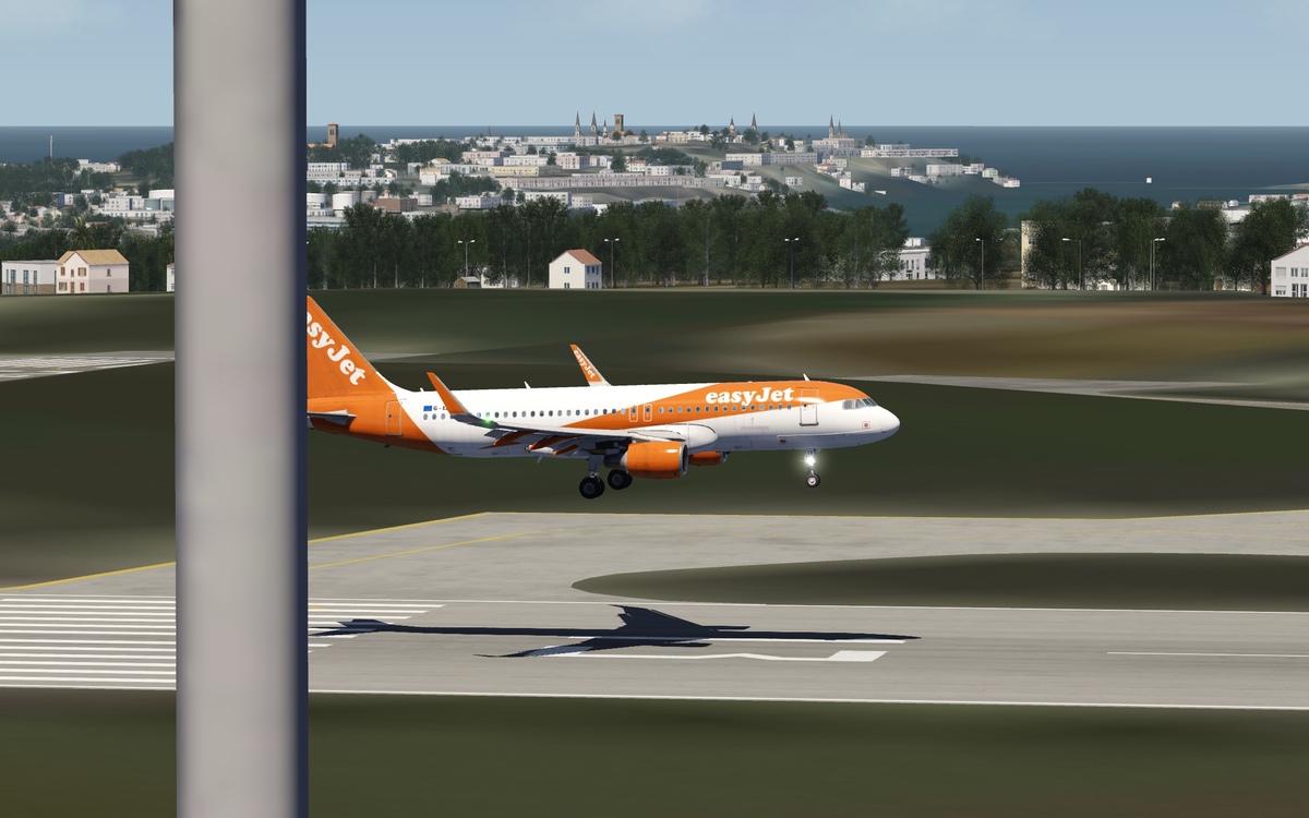 EASYJET SPOTTED AT MALTA #3/5